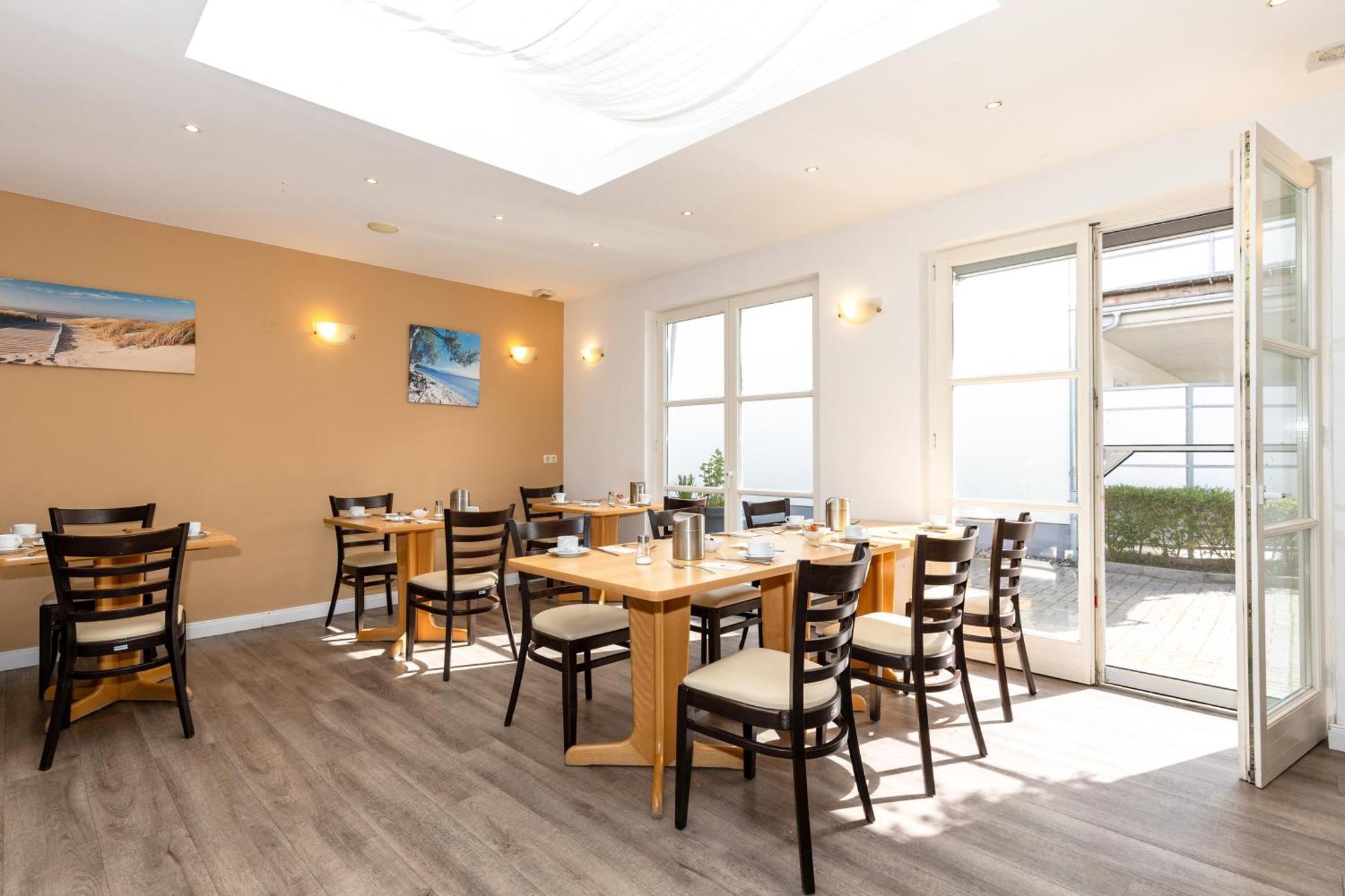 Hotel Zur Traube Ostseebad Kühlungsborn Εξωτερικό φωτογραφία