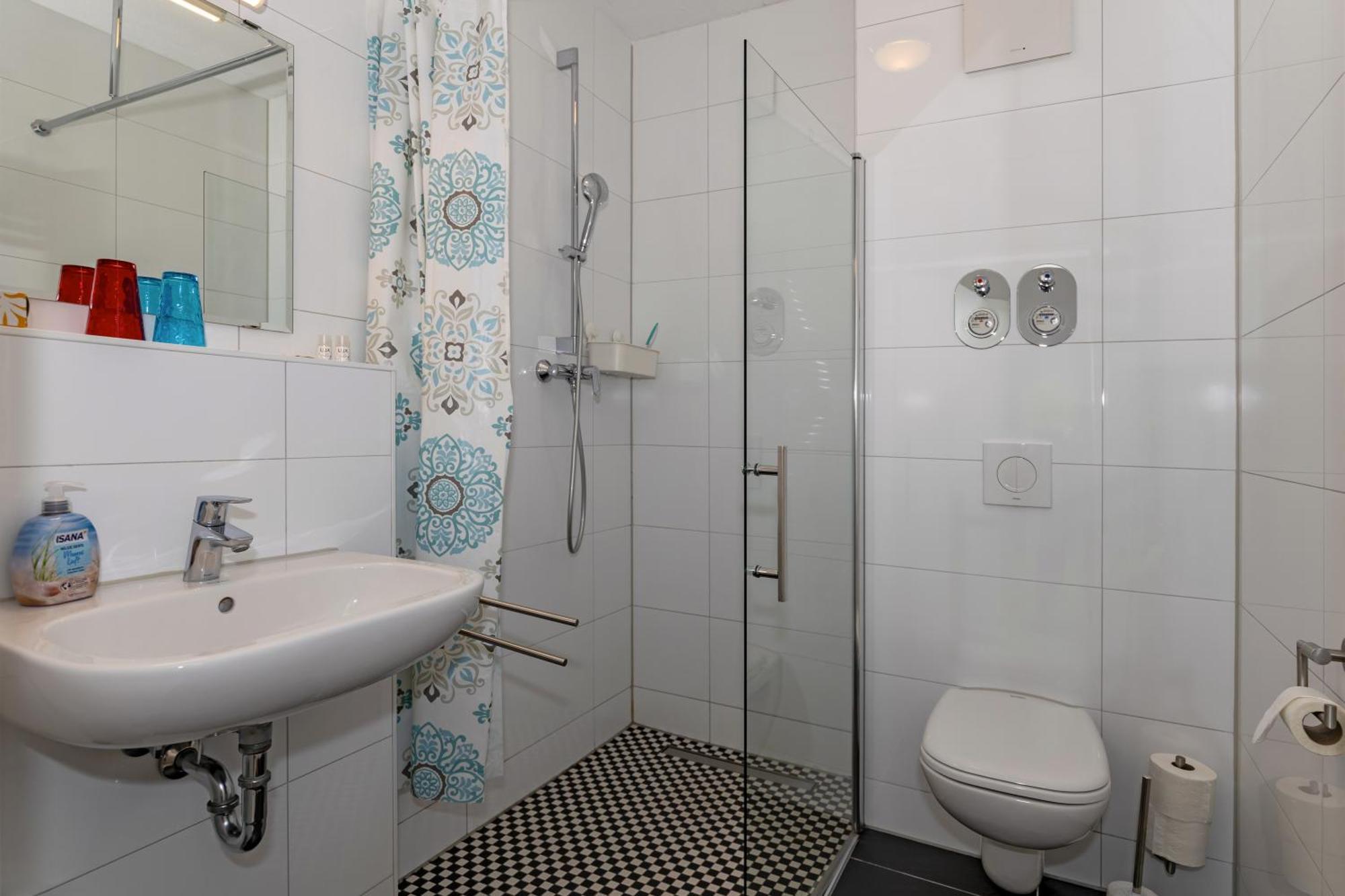 Hotel Zur Traube Ostseebad Kühlungsborn Εξωτερικό φωτογραφία